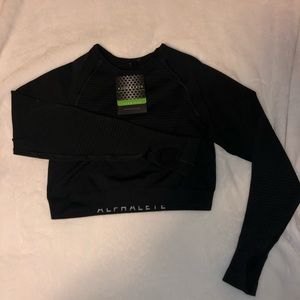 Alphalete Revival Longsleeve Crop